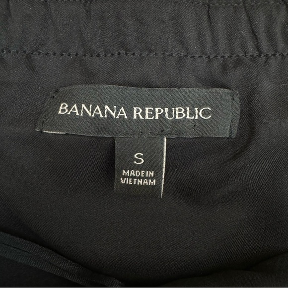 Banana Republic Womens Off The Shoulder Ruffle Blouse S Black Eyelet Feminine - Picture 11 of 14